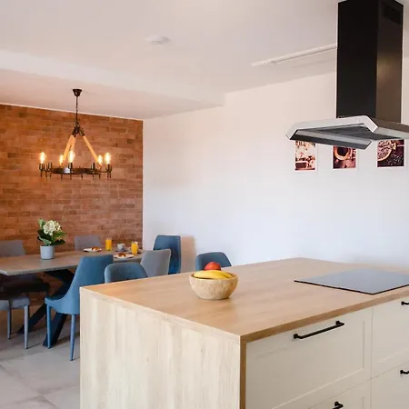 Apartment Eni