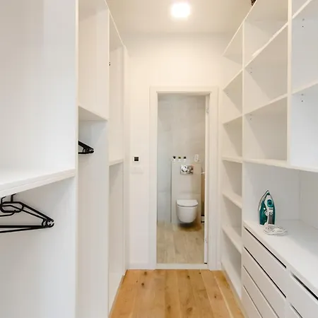 Apartment Eni *