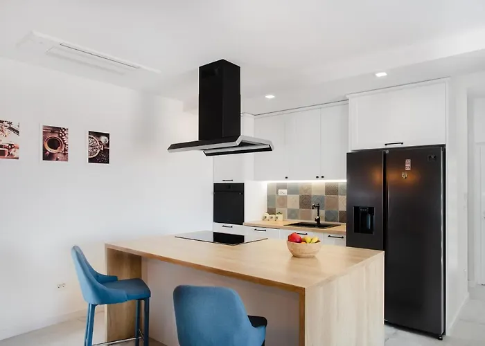 Eni - Quiet Area & Parking Apartamento