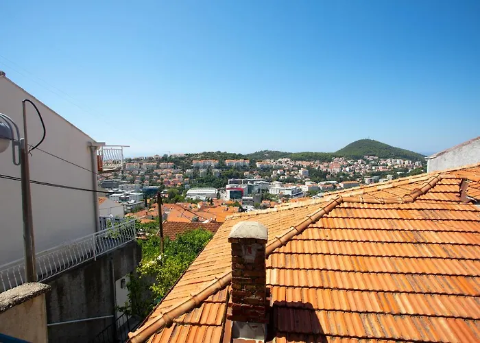 Apartamento Eni - Quiet Area & Parking